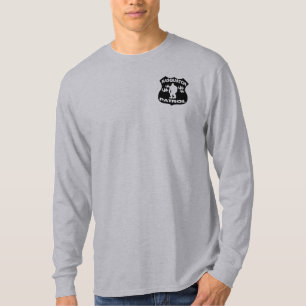 サスカッチのパトロールの森林バッジ Tシャツ