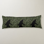 サスカッチブラックシルエットデジタルカモフラージュ ボディピロー (裏面)