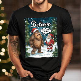 サスカッチミートサンタおもしろいクリスマス Tシャツ