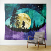 サスカッチ歩くとペットのクマの子 タペストリー (インサイチュ(横))