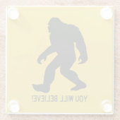 サスカッチ（ビッグフット）お前は信じ! ガラスコースター (裏面)