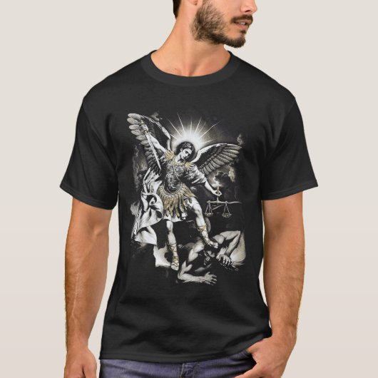 サタンに勝利する聖ミカエル 天使長 戦士 Tシャツ (正面)