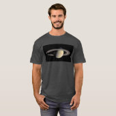 サターンガス巨大惑星(Cassini) Tシャツ (正面フル)