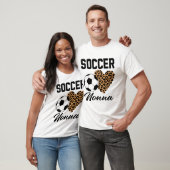 サッカーおばあちゃんヒョウ柄ハートおばあちゃん Tシャツ (ユニセックス)