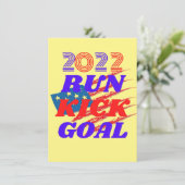 サッカーおもしろいミーム走キックゴールTシャツ 招待状 (スタンド正面)