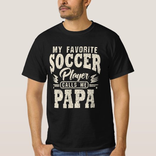 サッカーお気に入りの選手から電話がかかってきたパパ Tシャツ (正面)