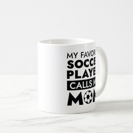 サッカーお気に入りの選手が私をママと呼ぶ コーヒーマグカップ (正面右)