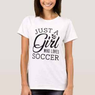 サッカーが大好きな女の子 Tシャツ