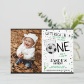 サッカーでお祝いしよう！ ブラック サッカー フォト 1歳誕生日 招待状 (スタンド正面)