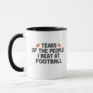 サッカーでビートする人々の涙おもしろい マグカップ