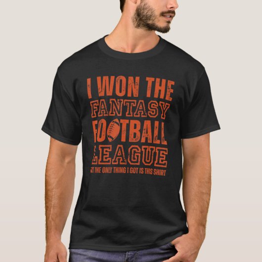 サッカーで私はサッカーのファンタジーリーグを勝ち取った Tシャツ (正面)