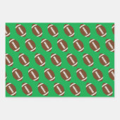サッカーとスノーフレークレッドとグリーンクリスマス ラッピングペーパーシート (正面2)