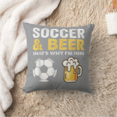 サッカーとビール クッション (ブランケット)