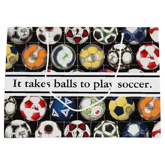 サッカーにボール遊を取る ラージペーパーバッグ (正面)
