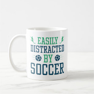 サッカーに気を取られる コーヒーマグカップ