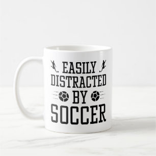 サッカーに気を取られる コーヒーマグカップ