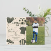 サッカーのキッズテーマの誕生日写真招待状 招待状 (スタンド正面)