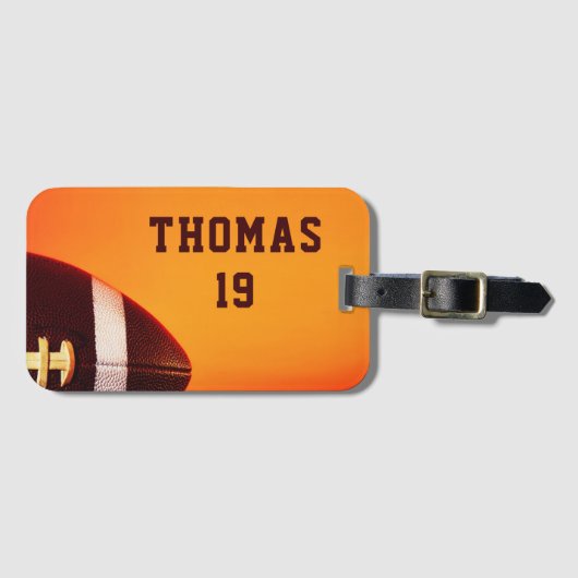 サッカーのグリディロンパーソナライズされたスポーツ名 ラゲッジタグ (正面横)