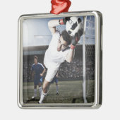 サッカーのゴールキーパーの伝染性のサッカーボール メタルオーナメント (左)