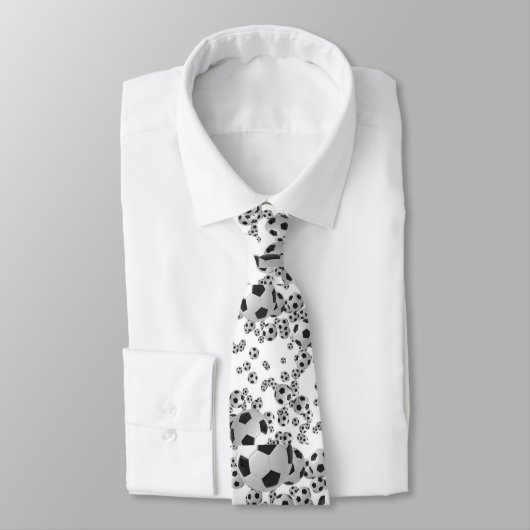 サッカーのタイ ネクタイ (タイ)