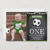 サッカーのブラックボード 誕生日パーティーの写真 招待状 (正面)