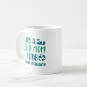 サッカーのママってこと コーヒーマグカップ (正面左)