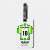 サッカーのラゲッジタグ – 緑と黄色のシャツ付き ラゲッジタグ (裏面縦)