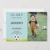 サッカーの写真付き誕生日招待状【芝生デザイン】 招待状 (正面)