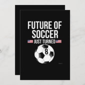 サッカーの少年たちに8歳の誕生日プレゼントを 招待状 (正面/裏面)