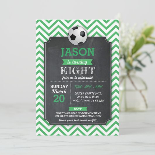 サッカーの招待のパーティーの誕生日のスポーツの緑のフットボール 招待状 (スタンド正面)