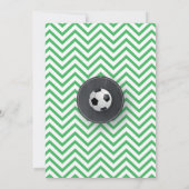 サッカーの招待のパーティーの誕生日のスポーツの緑のフットボール 招待状 (裏面)