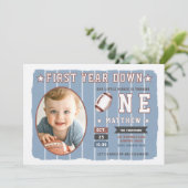 サッカーの最初の年ダウンストライプ少年の最初の誕生日 招待状 (スタンド正面)