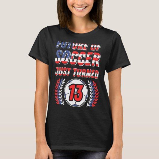 サッカーの未来が13歳の誕生日パーティセルに Tシャツ (正面)