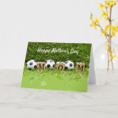 サッカーの母の日とボールと単語MOM カード (黄色い花)