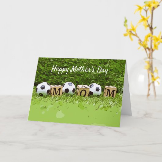サッカーの母の日とボールと単語MOM カード (黄色い花)