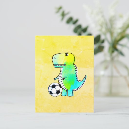 サッカーの水彩が大好きかわいい恐竜 ポストカード (スタンド正面)