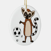 サッカーの漫画を遊んでいるおもしろいなLemur セラミックオーナメント (右)