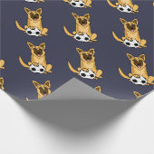 サッカーの漫画を遊んでいるベルギー人のMalinoisかわいい犬 ラッピングペーパー (角)