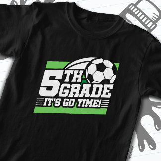 サッカーの第5回サッカー初日新学期 Tシャツ