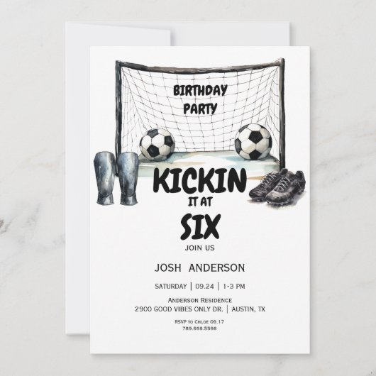 サッカーの誕生日パーティーでキックイン 招待状 (正面)