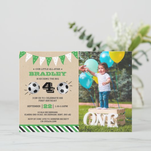 サッカーの4回目の誕生日の写真 招待状 (スタンド正面)