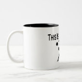 サッカーはこれ私がサッカーの選手をいかに転がるかです ツートーンマグカップ (左)