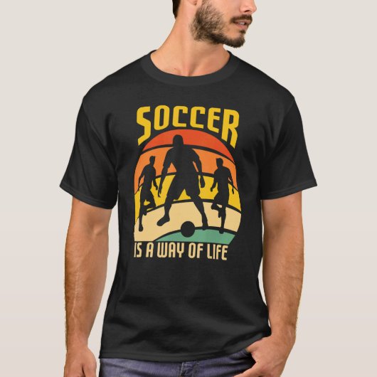 サッカーはライフチームの選手の道である Tシャツ (正面)