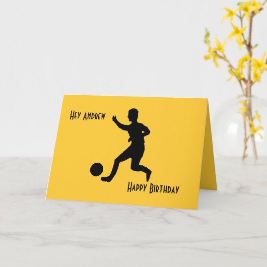 サッカーまたはフットボールの誕生日は一流の前部を加えます カード (黄色い花)