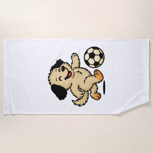 サッカーをする子犬 ビーチタオル (正面)