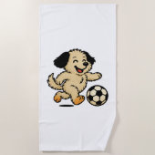 サッカーをする子犬 ビーチタオル (正面)