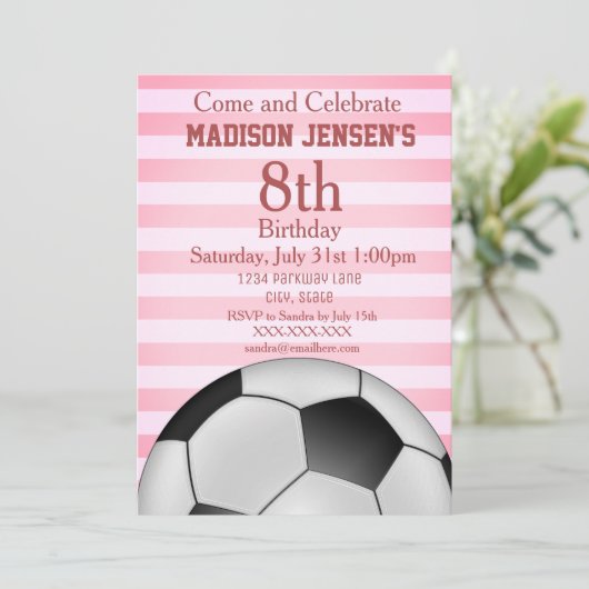 サッカーをテーマにしたスポーツガールズ誕生日招待状 招待状 (スタンド正面)