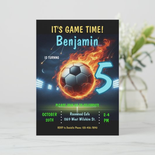 サッカーをテーマにした誕生日パーティーの招待状 招待状 (スタンド正面)