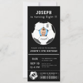 サッカーカスタムイベントチケット誕生日 招待状 (正面)