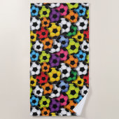 サッカーカラフルボールデザインビーチタオル ビーチタオル (正面)